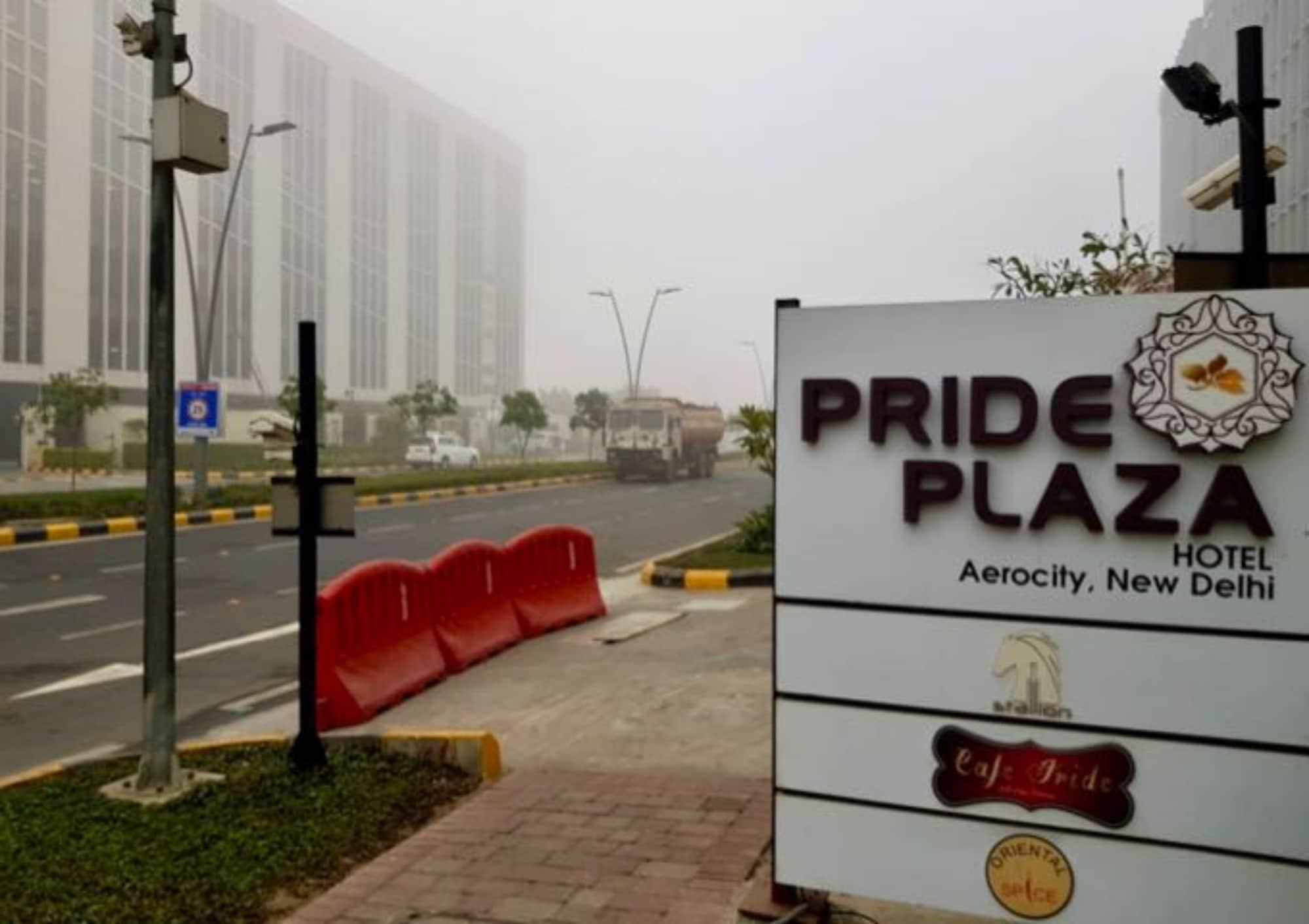 Pride Plaza Hotel, Aerocity Nové Dillí Exteriér fotografie